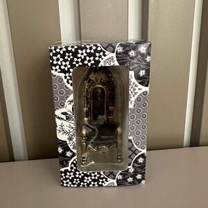 ‼️‼️SOLD‼️‼️ Taylor Swift Reputation Throne Ornament NEW